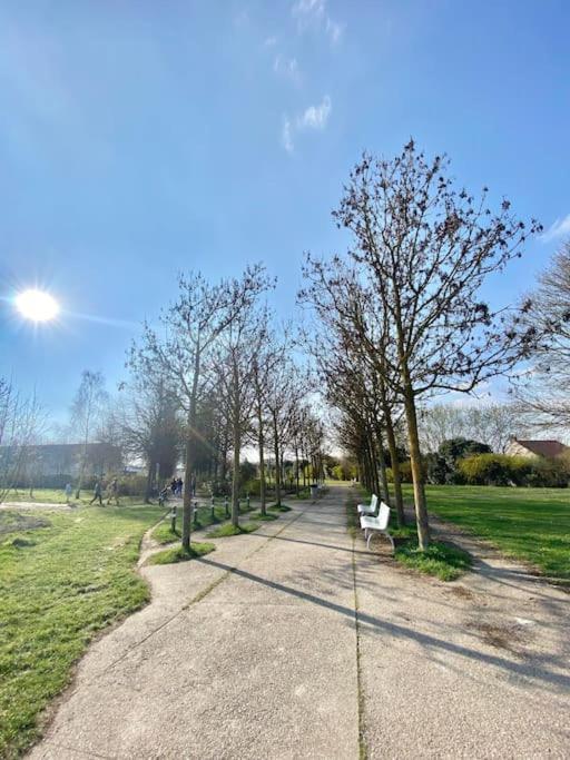 Le Domaine Reserve , Parking Et Ecrin De Verdure アミアン エクステリア 写真